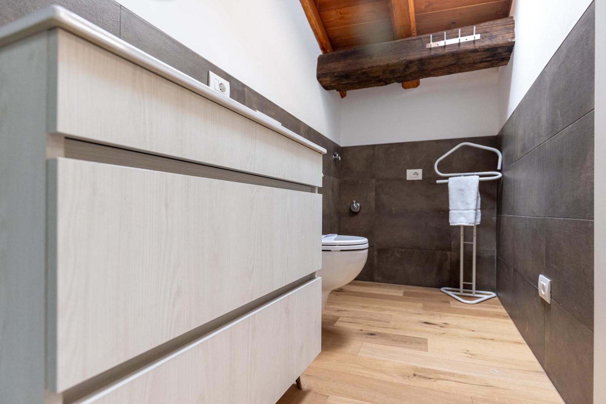 Piazza Del Lago Suites Μενάτζιο Εξωτερικό φωτογραφία