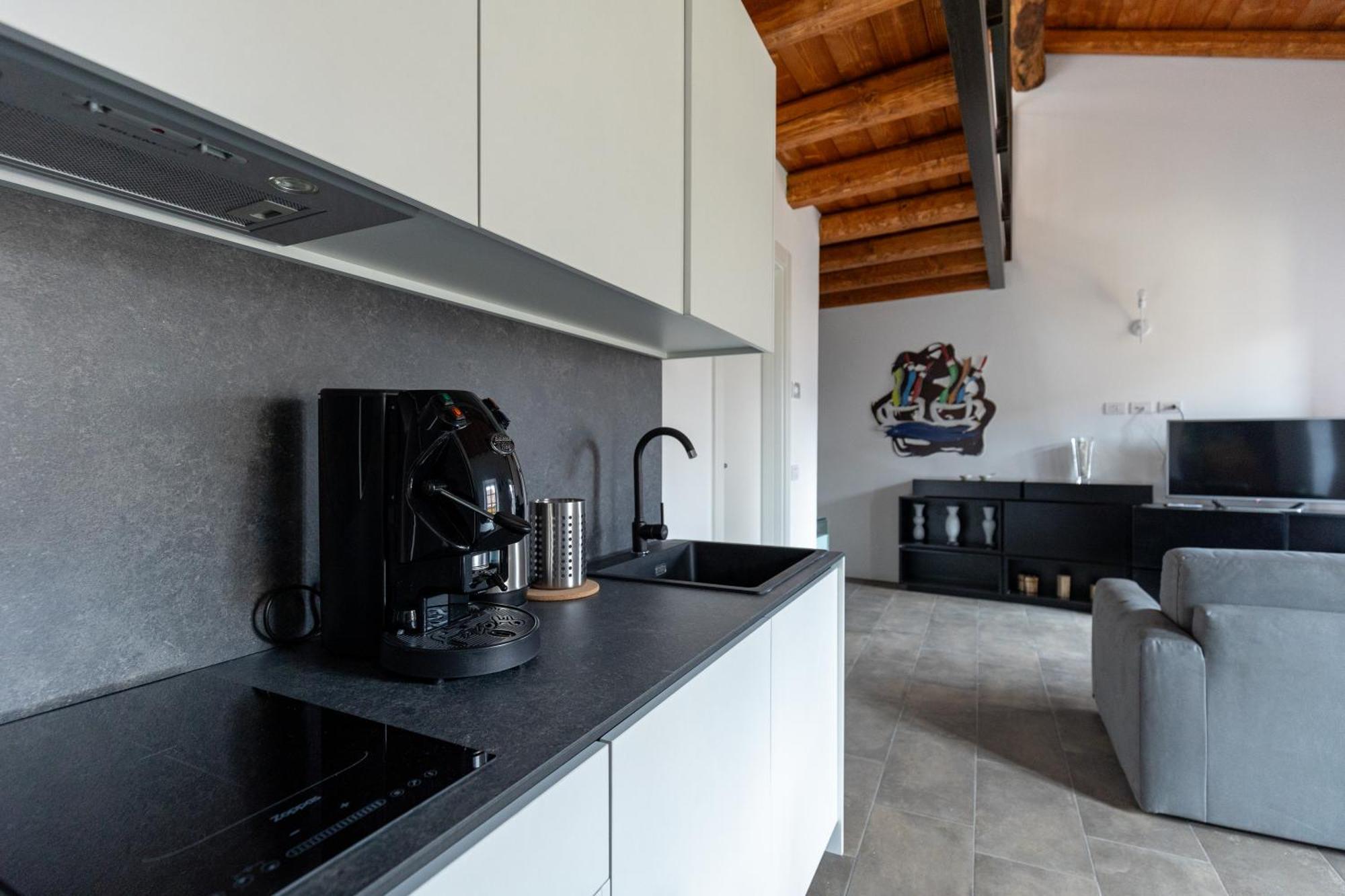 Piazza Del Lago Suites Μενάτζιο Εξωτερικό φωτογραφία
